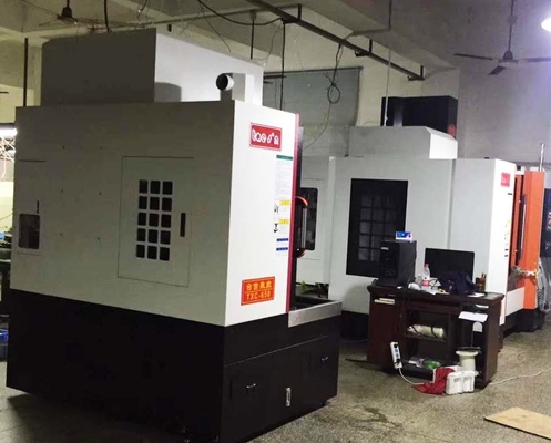 Trung Quốc Máy phay CNC đứng hạng nặng Thiết kế nhỏ gọn Txc850L2 Box Way nhà máy sản xuất
