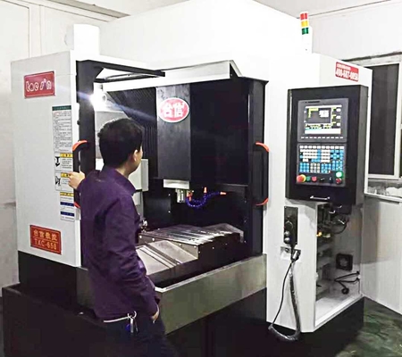 Trung Quốc 3 Trục Linerar Hướng Dẫn Cách CNC Máy Phay Đứng Nhật Bản 20 TAC Lớp P4 Mang nhà máy sản xuất