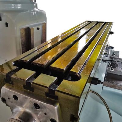 Máy phay tháp pháo đứng R8 NT30 NT40 Kích thước bàn làm việc 1270x254mm