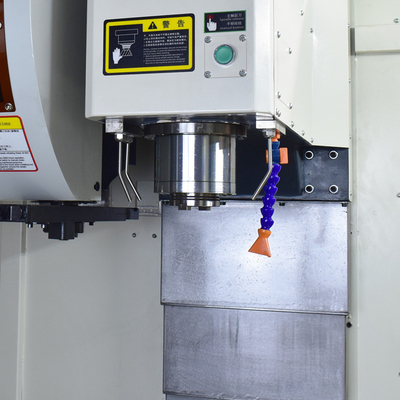 Trung tâm gia công dọc 3 trục Cnc Công suất tải tối đa 400kg